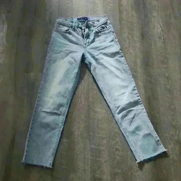 Aeropostale mom jean Jeans - Picture 2 of 3